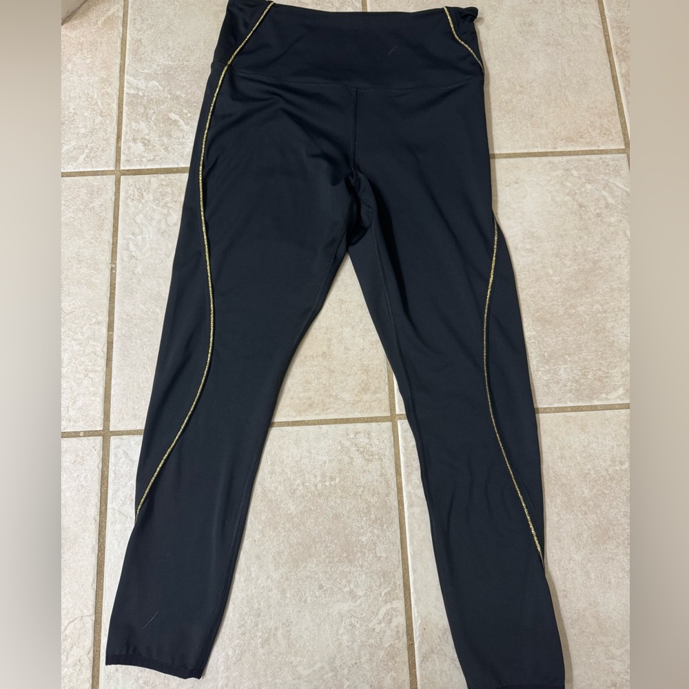 ZYIA Light n Tight leggings with gold detail